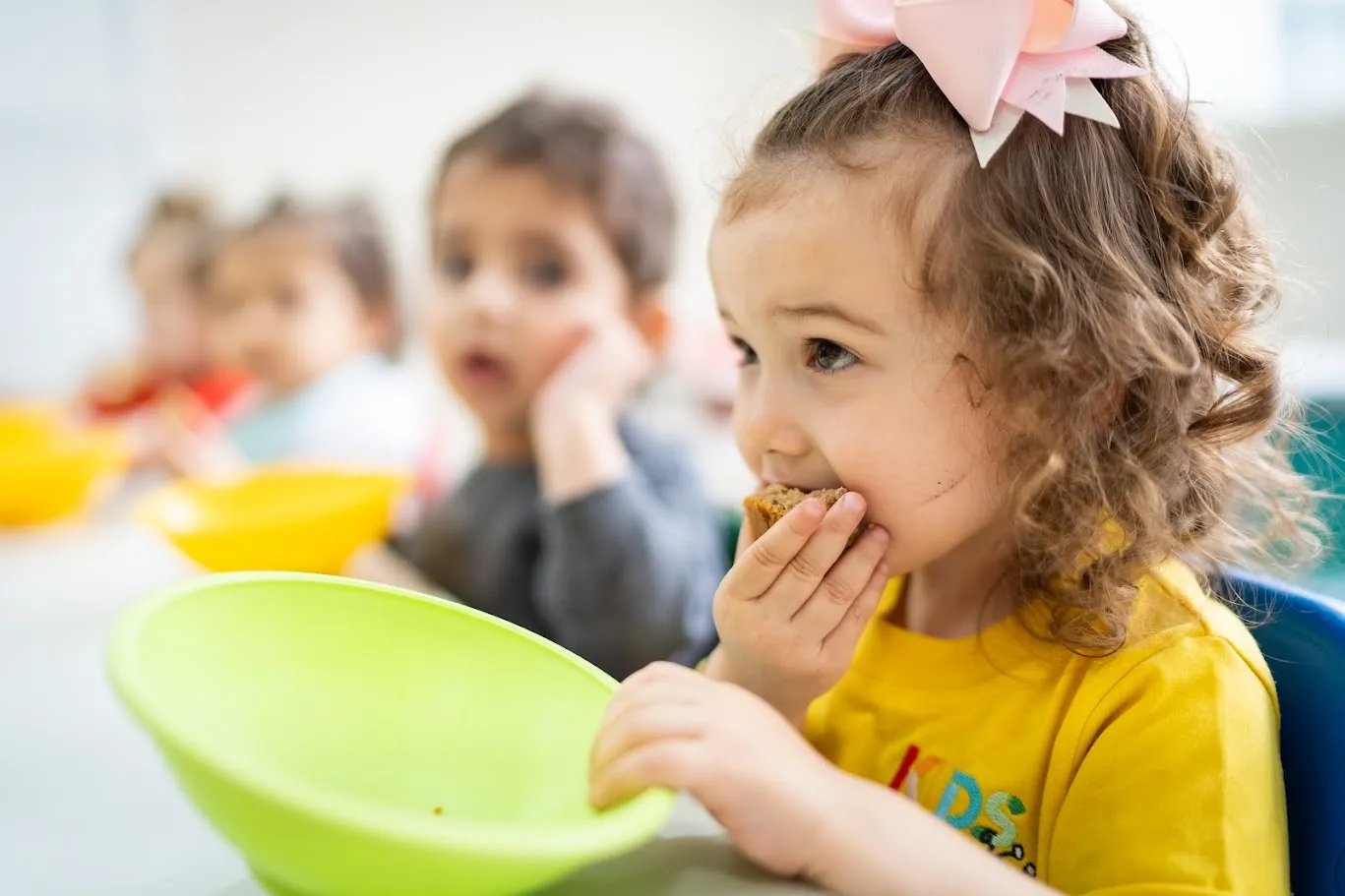Alimentação com Nutricionista no KIDS